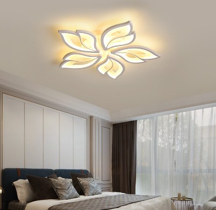 Trang trí phòng ngủ thêm đẹp và ấn tượng với đèn ốp trần hình hoa OTH4