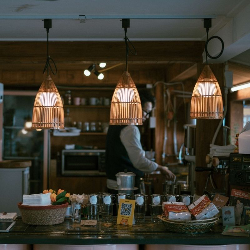 Đèn thả hiện đại trang trí quán cafe